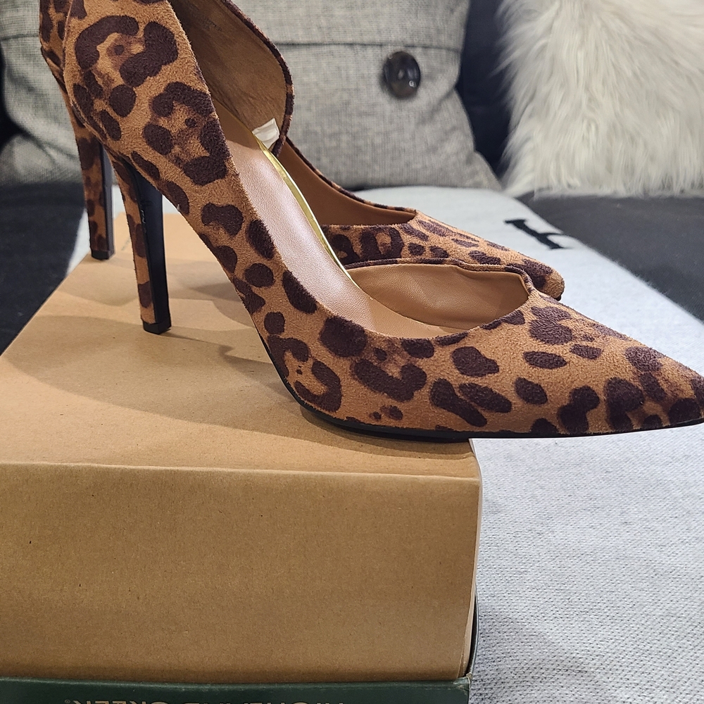 Mossimo Supply Co Brown High Heel Pumps